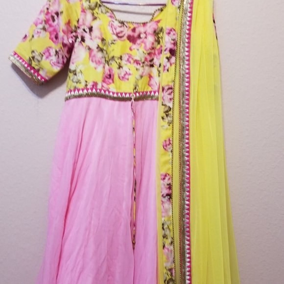 Indian anarkali salwar kameez - Picture 7 of 8
